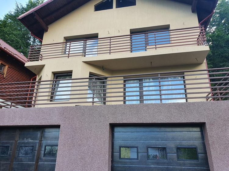 Casă individuală cu 4 camere cu Garaj în Furnica