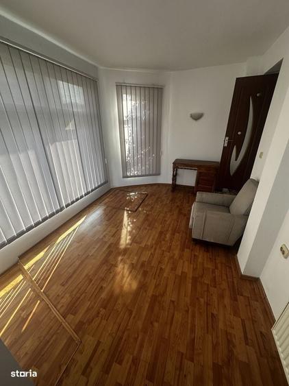 DE VANZARE: Apartament + Spatiu Comercial cart 1 Mai - 2