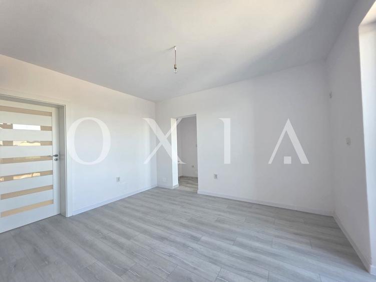 Apartament cu 3 camere semidecomandat în Giroc