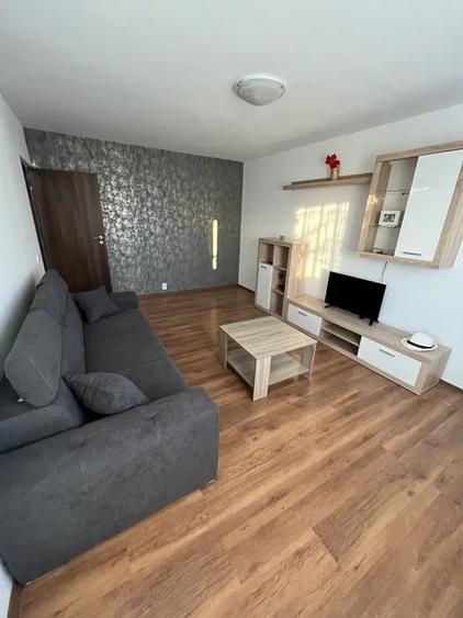 Apartament cu 2 camere decomandat, mobilat în Brâncoveanu