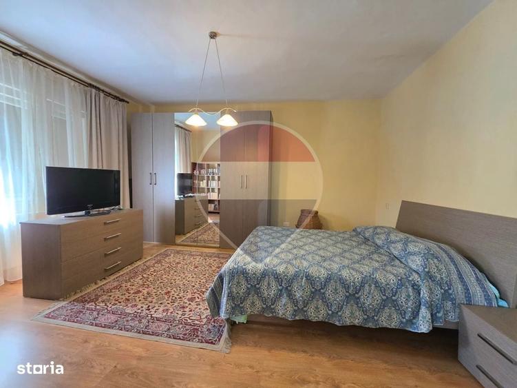 Casă cu 4 camere în Central