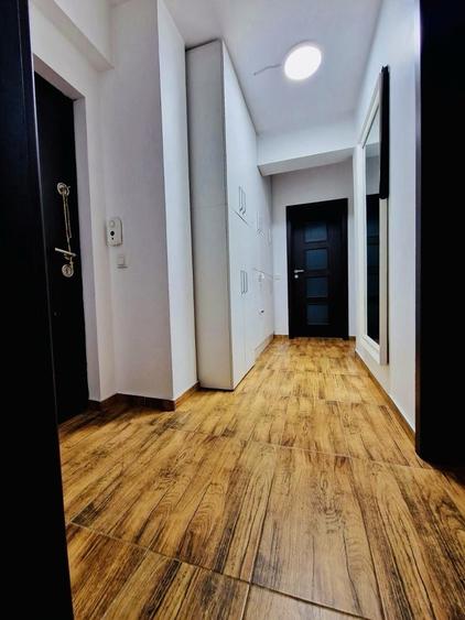Apartament cu 3 camere decomandat în Vișan