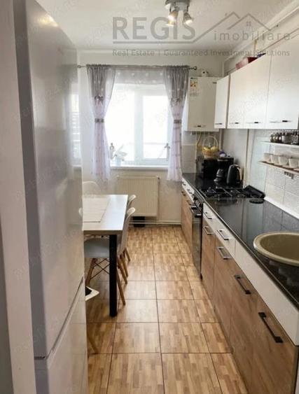 Apartament cu 3 camere în Craiter