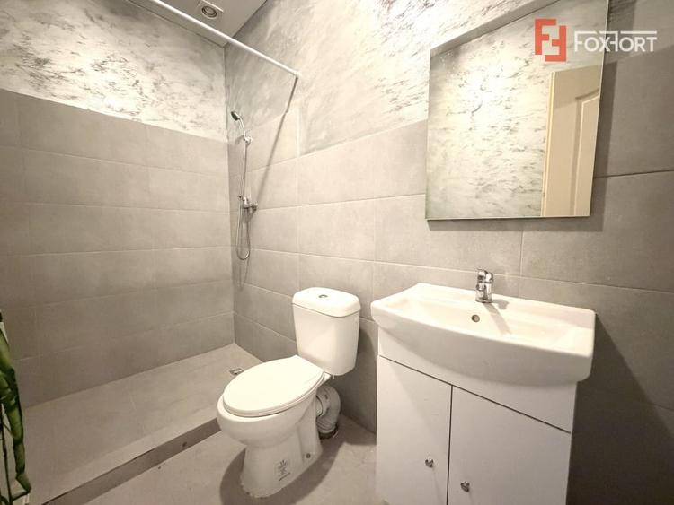 Hotel/Pensiune, de 1,050 mp, în Dumbrăvița