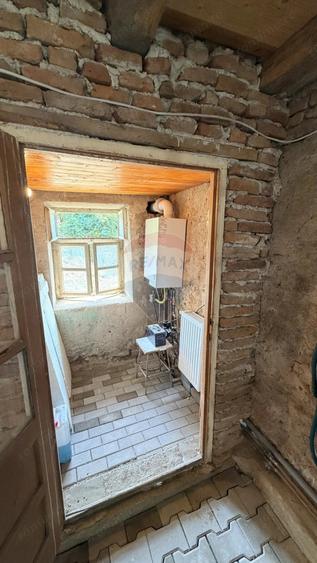 Casă cu 5 camere cu Teren 1400 Mp în Vale