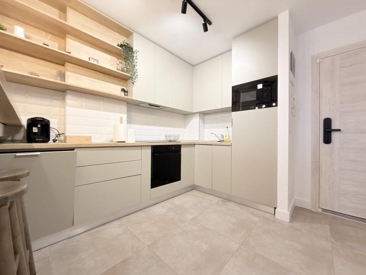 Apartament cu 2 camere semidecomandat, mobilat în Mamaia-Sat