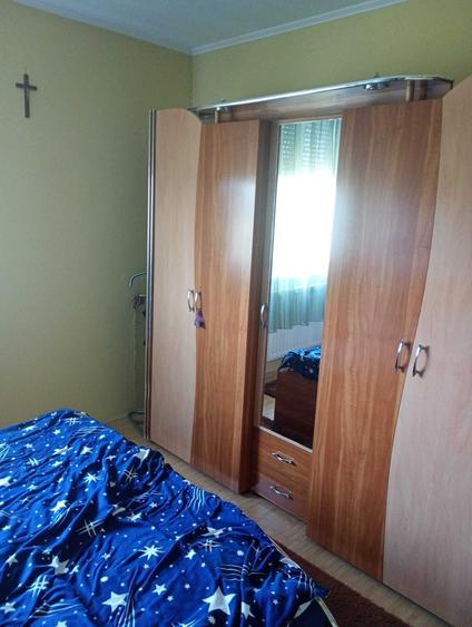 Apartament cu 3 camere semidecomandat în Rogerius