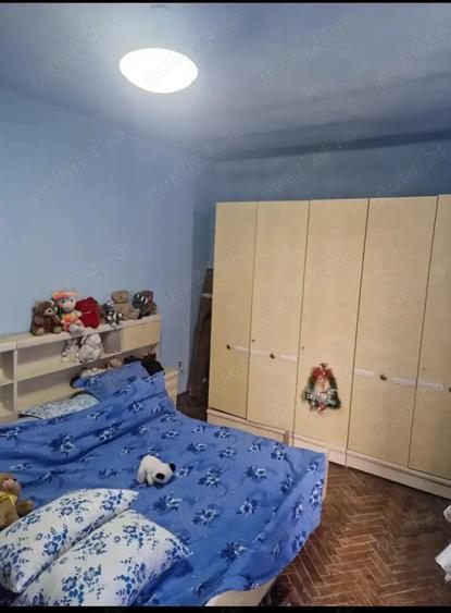Apartament cu 3 camere decomandat în Uioara de Sus