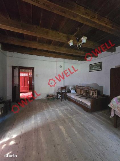 Casă cu 4 camere cu Teren 7618 Mp în Belin
