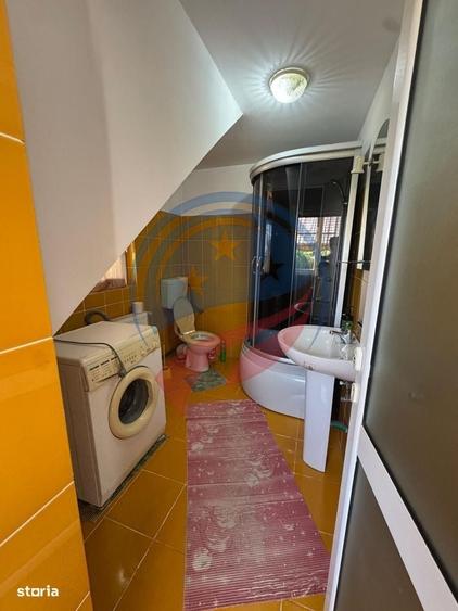 Casă cu 4 camere cu Teren 177 Mp în Central