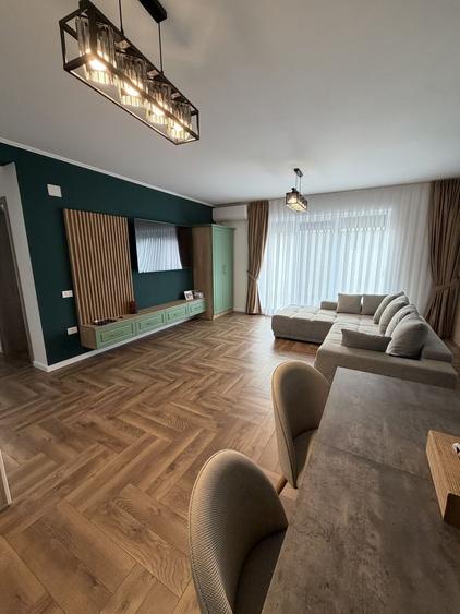 Casă cu 4 camere în Sântandrei
