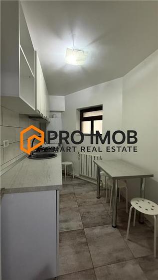 Apartament 3 camere cf 1 decomandat zona Micro 3 - 6
