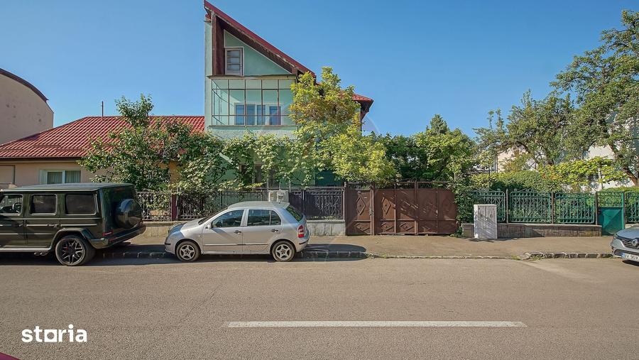 Casă cu 3 camere cu Teren 705 Mp în Central