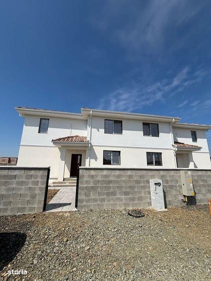 Apartament cu 4 camere în Moșnița Nouă