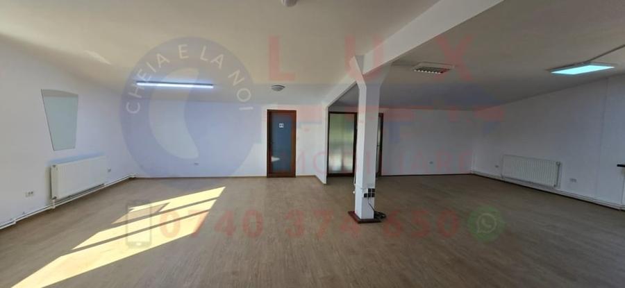 Birou, de 383 mp, în Central