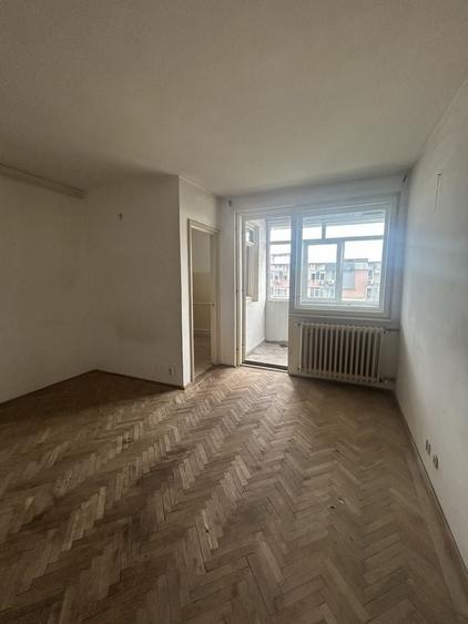 Garsonieră decomandată în Veteranilor