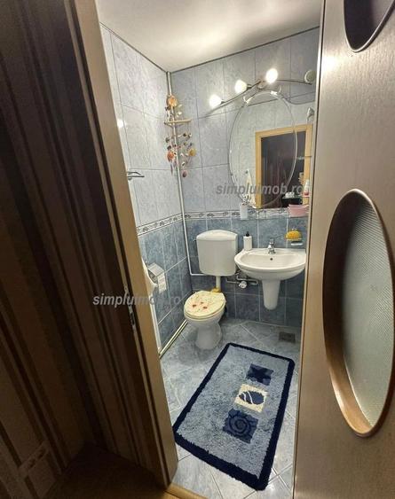 Apartament cu 4 camere decomandat, mobilat în Titan
