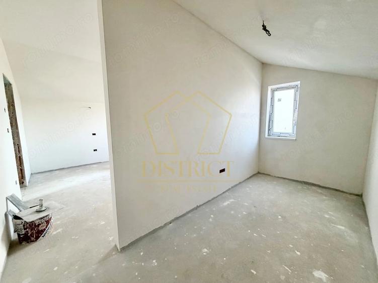 Casă cu 4 camere cu Teren 275 Mp în Urseni