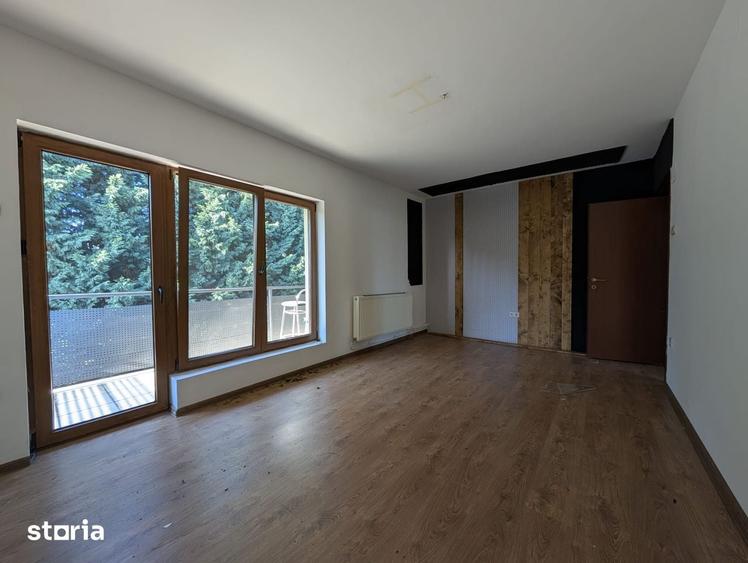 Apartament cu 4 camere decomandat în Zorilor