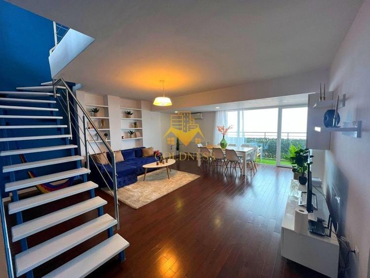 Apartament cu 5 camere semidecomandat, mobilat în Bună Ziua