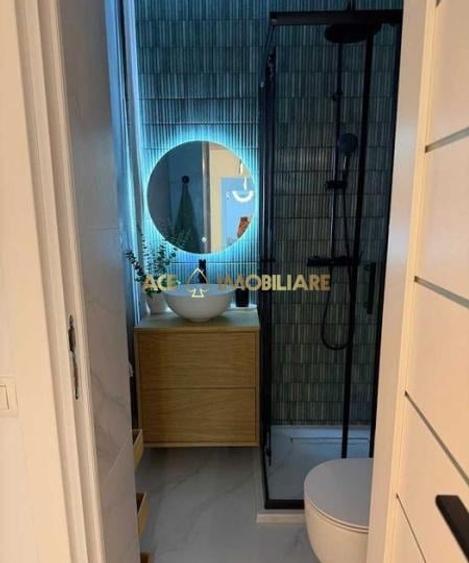 Apartament cu 4 camere decomandat, mobilat în Ștefan cel Mare