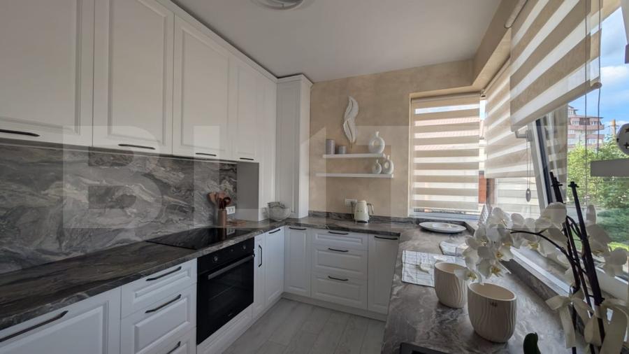 Apartament cu 3 camere decomandat, mobilat în Central
