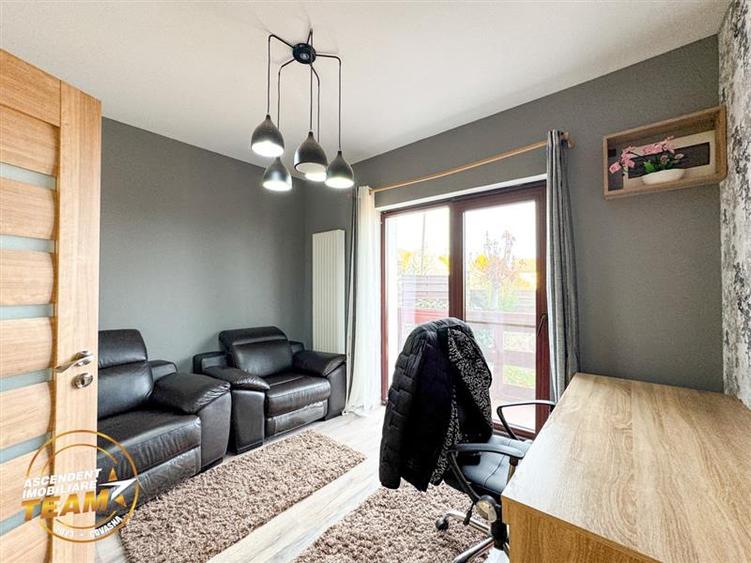Casă individuală cu 5 camere cu Teren 920 Mp în Simeria