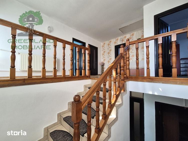 Casă cu 4 camere cu Teren 500 Mp în Holboca