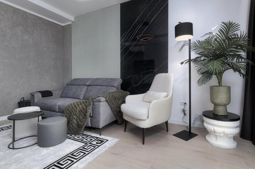 Apartament cu 2 camere decomandat, mobilat în Sud