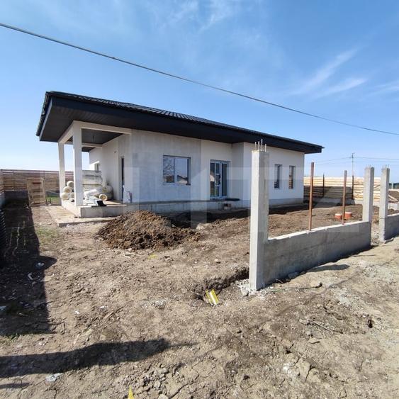 Casă individuală cu 3 camere cu Canalizare în Vorovești