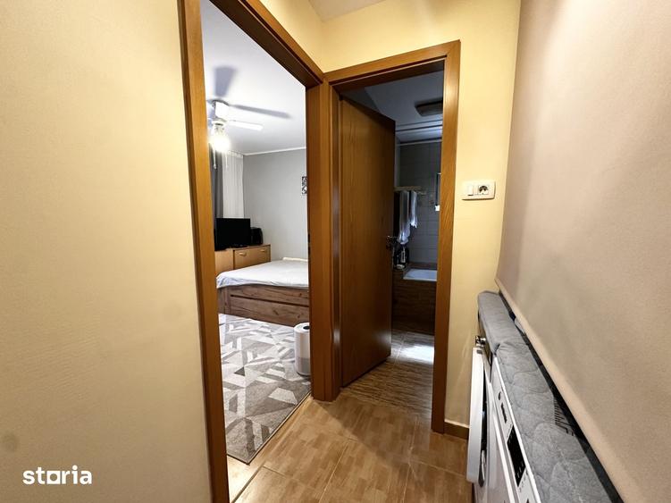 Apartament cu 3 camere semidecomandat în Dâmbovița