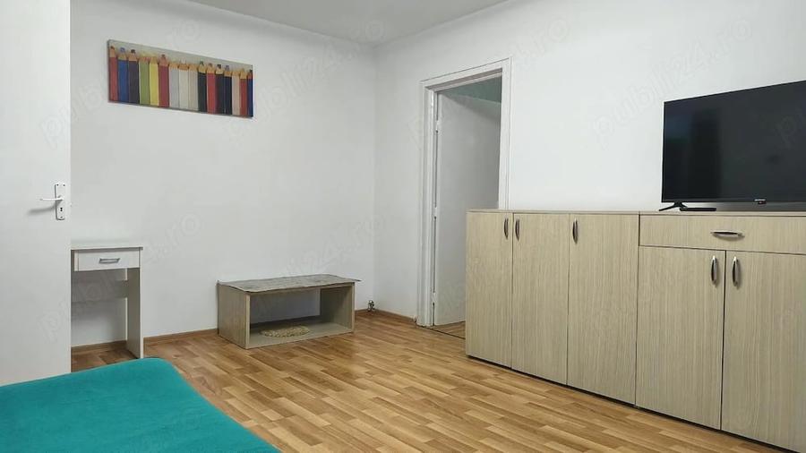 Apartament cu 2 camere semidecomandat în Gojdu