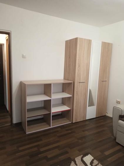 Garsonieră decomandată în Exterior Vest