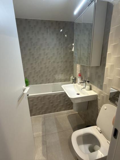 Apartament cu 2 camere semidecomandat, mobilat în Aviației