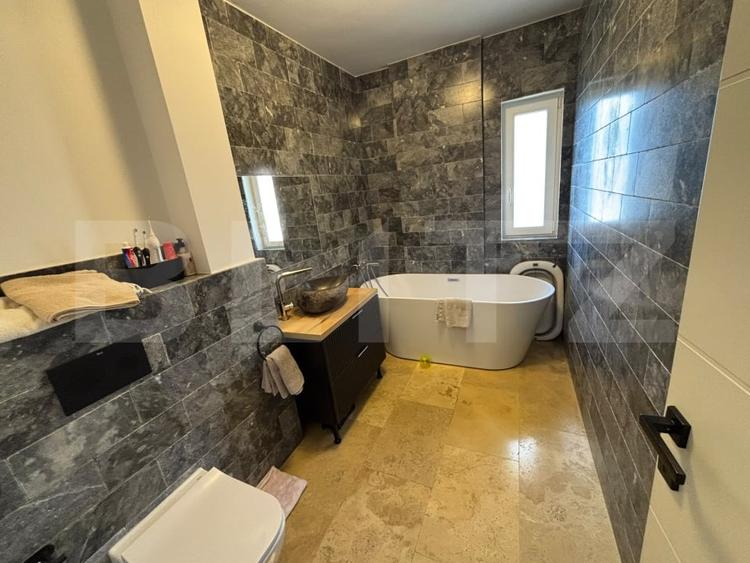 Apartament cu 3 camere decomandat, mobilat în Florești