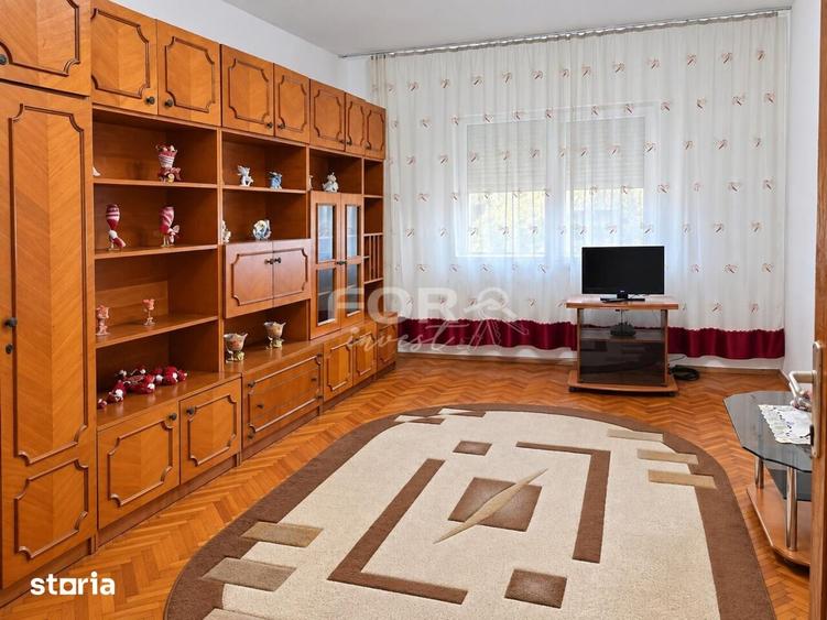 Apartament cu 3 camere decomandat în Iosia