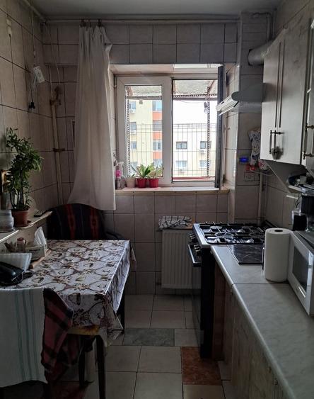 Apartament cu 2 camere decomandat, mobilat în Nerva Traian