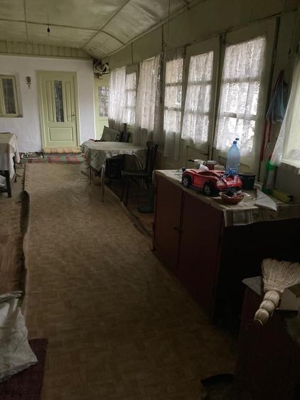 Casă cu 4 camere în Zărnești