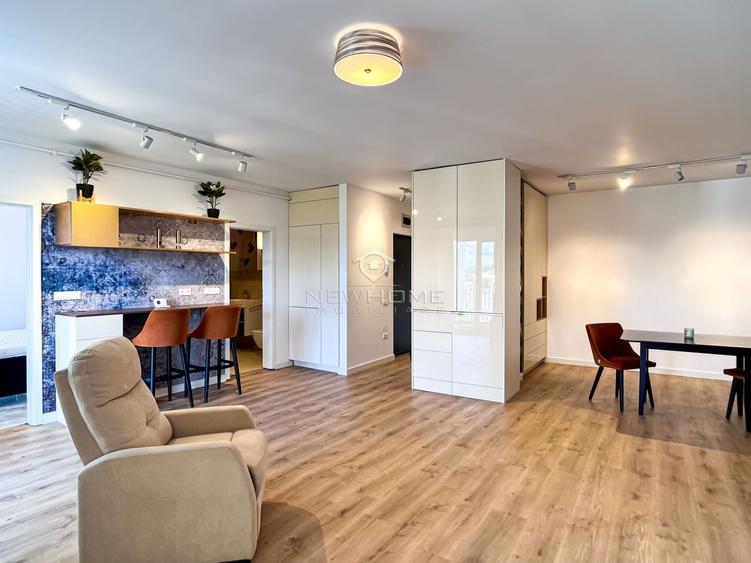 Apartament cu 2 camere semidecomandat, mobilat în Central