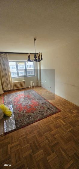 Apartament cu 3 camere decomandat în Vitan