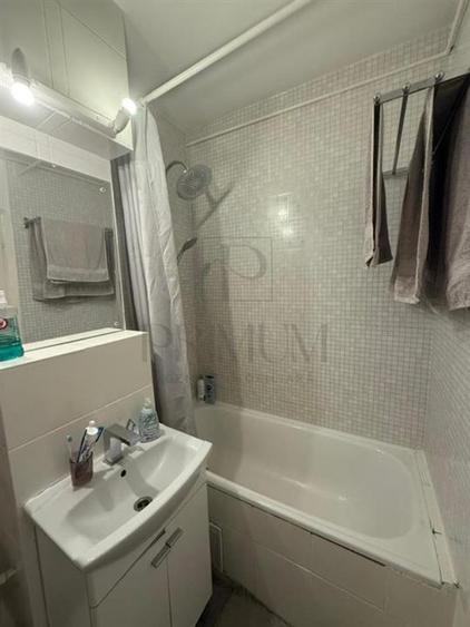 Apartament cu 2 camere decomandat, mobilat în Olimpia-Stadion