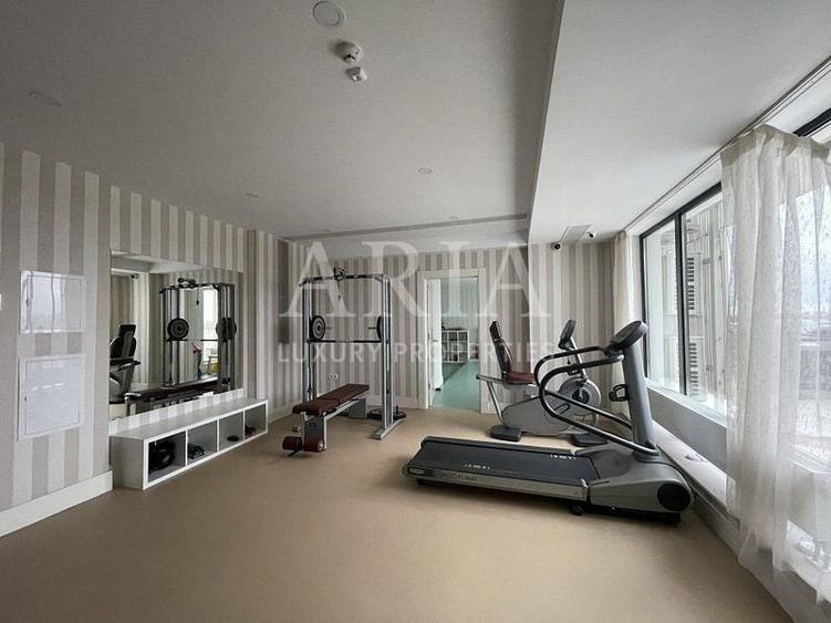 Apartament cu 4 camere decomandat, mobilat în Pipera