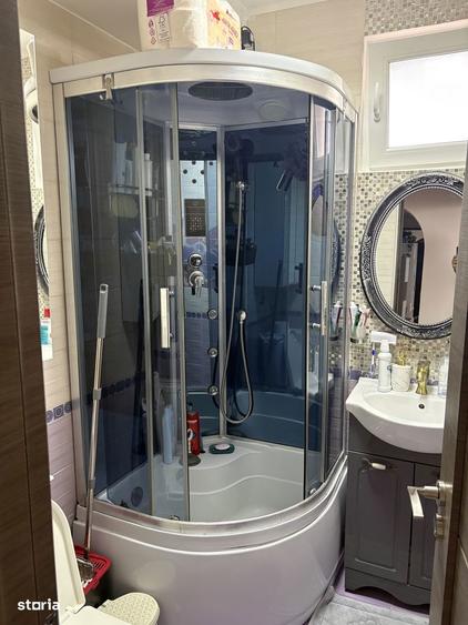 Apartament cu 4 camere semidecomandat în Drumul Taberei