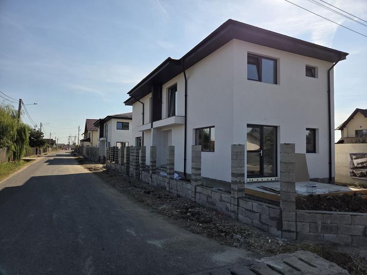Casă cu 3 camere în Smeura