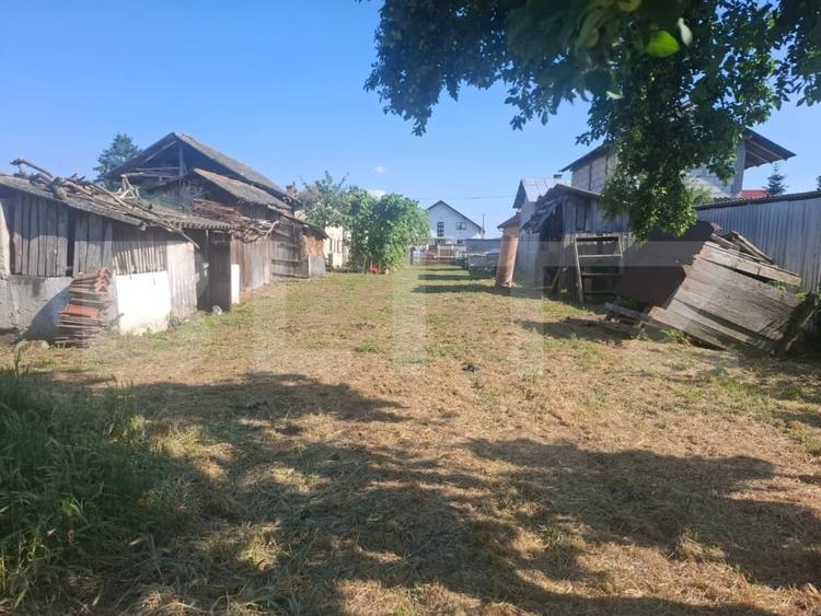 Casă individuală cu 2 camere cu Teren 5000 Mp în Mogoșani