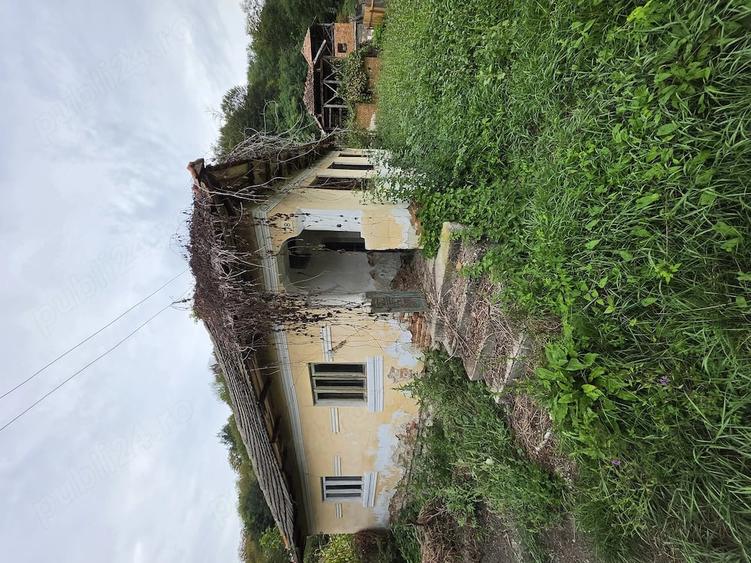 Teren de 2437 mp, în Central