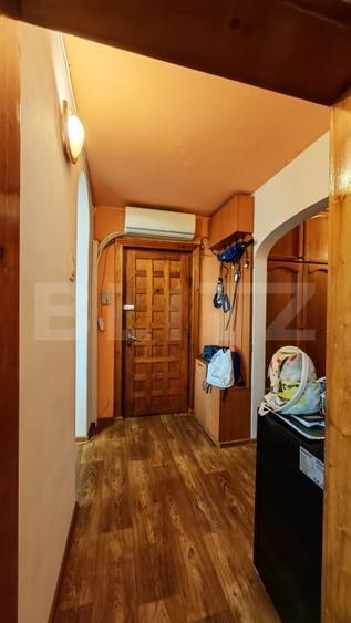 Apartament cu 3 camere decomandat, mobilat în Nufărul