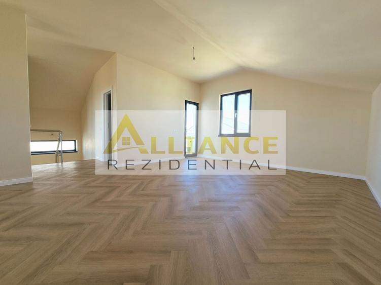 Casă individuală cu 5 camere cu Canalizare în Berceni
