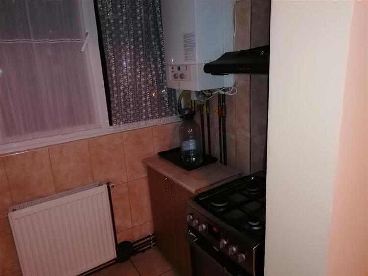 Apartament cu 3 camere decomandat în Olimpia-Stadion