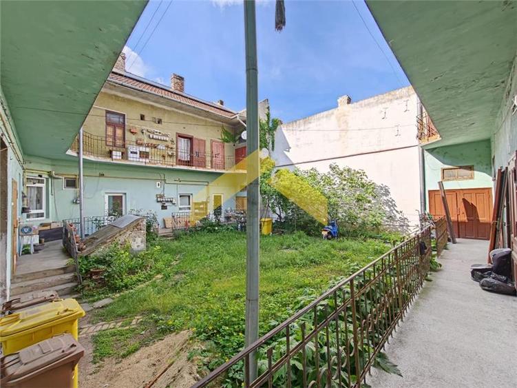 Casă cu 36 camere cu Canalizare în Grădiște